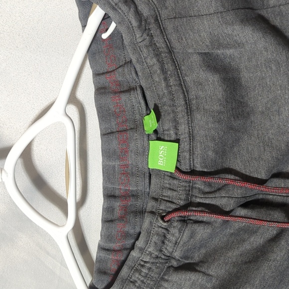 Hugo Boss Men's Size Large Grey & Maroon Joggers - Picture 4 of 9